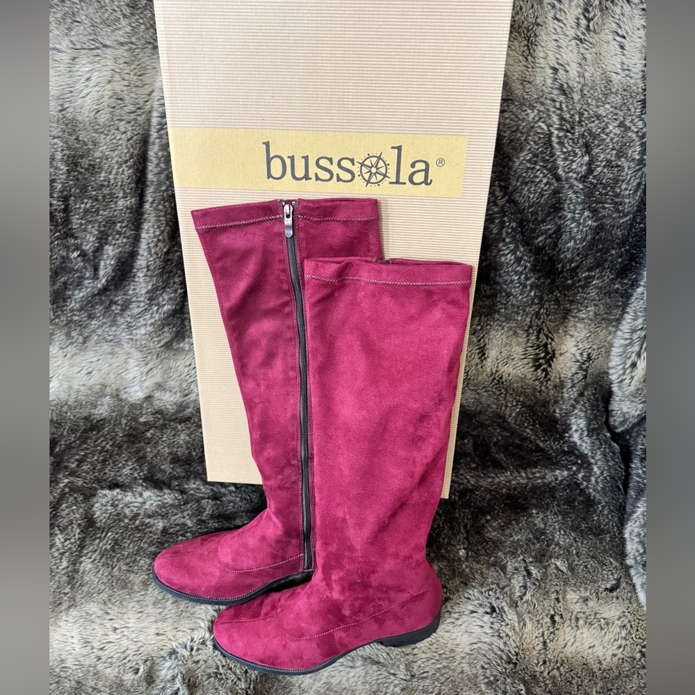 Bussola Women's Burgundy Boots